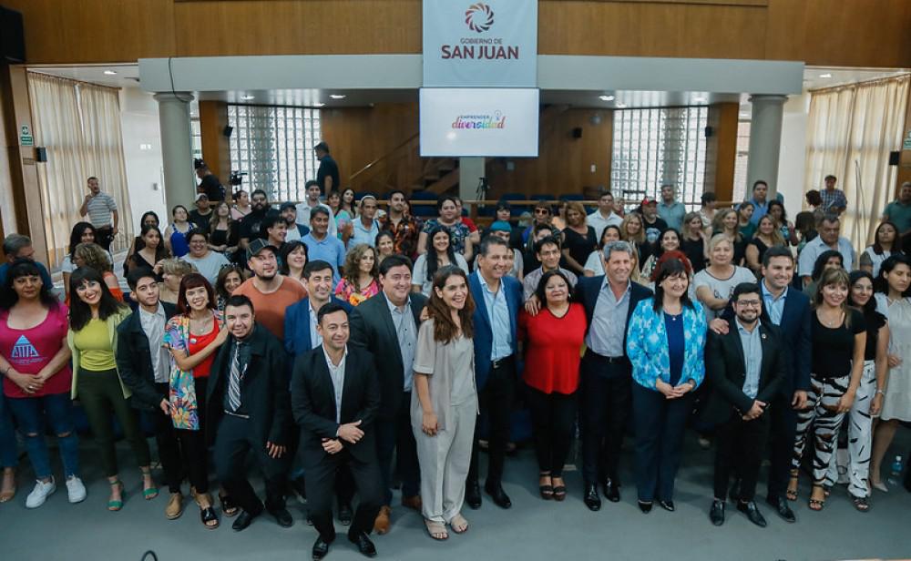 111e640b691f4c291fdcd762f66fd89f_XL