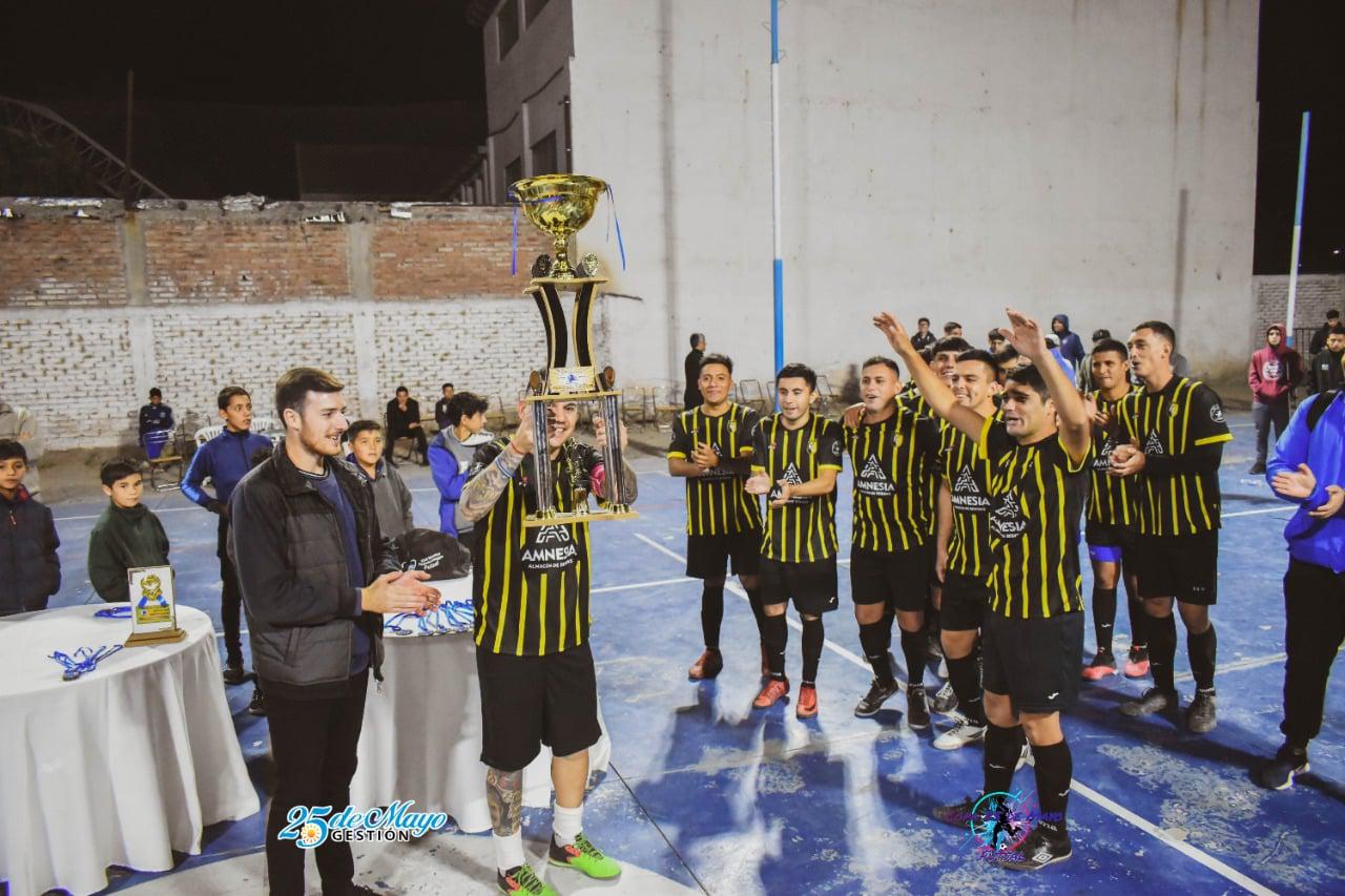 277166610_352035156969684_3166390702547108081_n