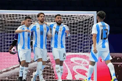 la-seleccion-argentina-esta-invicta-en-el-mundial-PLLBTITIUNEVFDZCQE636GRHZ4