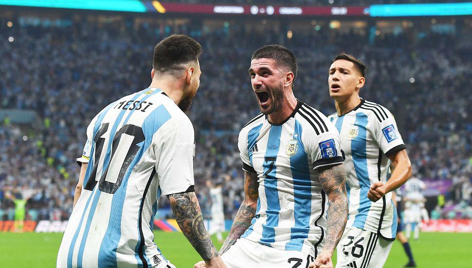 13-12-2022_lionel_messi_y_rodrigo_de-34346a