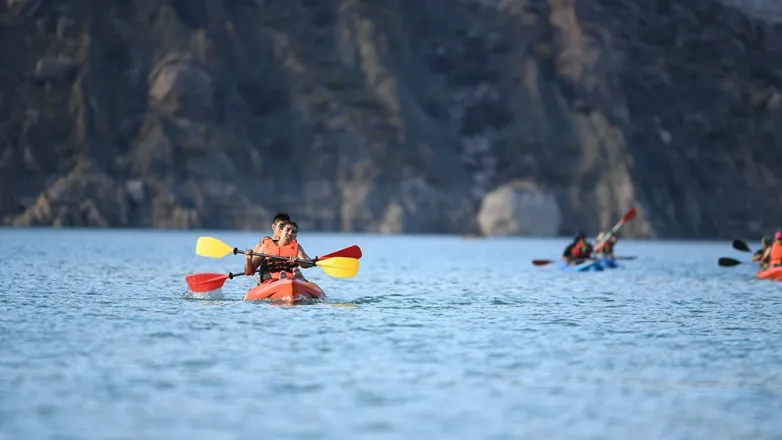 923df5caf9048a3c9a57b92fb8c69c9f_L