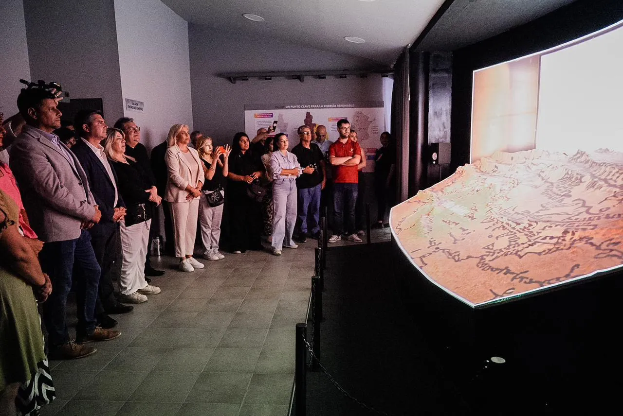 ee01908a-daff-49f7-ad17-e3e67b7494ae