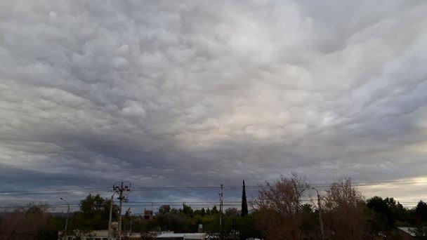 Clima frío nublado