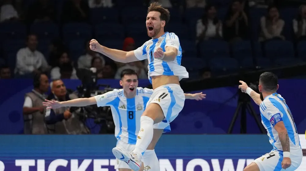 argentina-se-enfrenta-a-francia-por-las-semifinales-del-mundial-de-futsal-foto-xargentina-ZXBY7344IFHZJKXHIU4S2BVU5Y