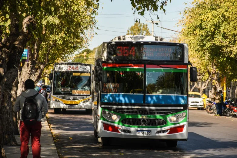 7043f67e90c3ebdec4ed3811ef9bb8d3_L