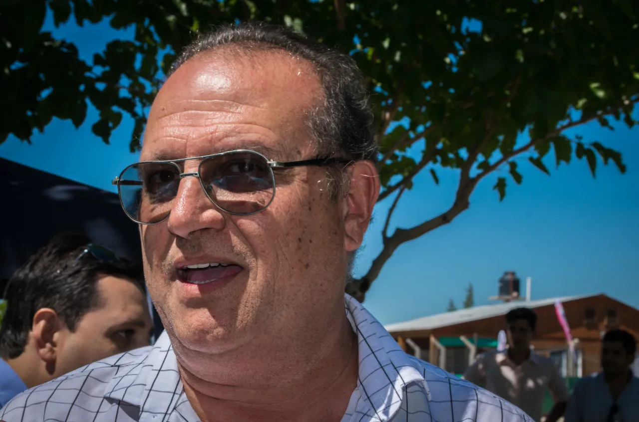 fe21d97a-a943-4ffb-899c-92a6d2452299