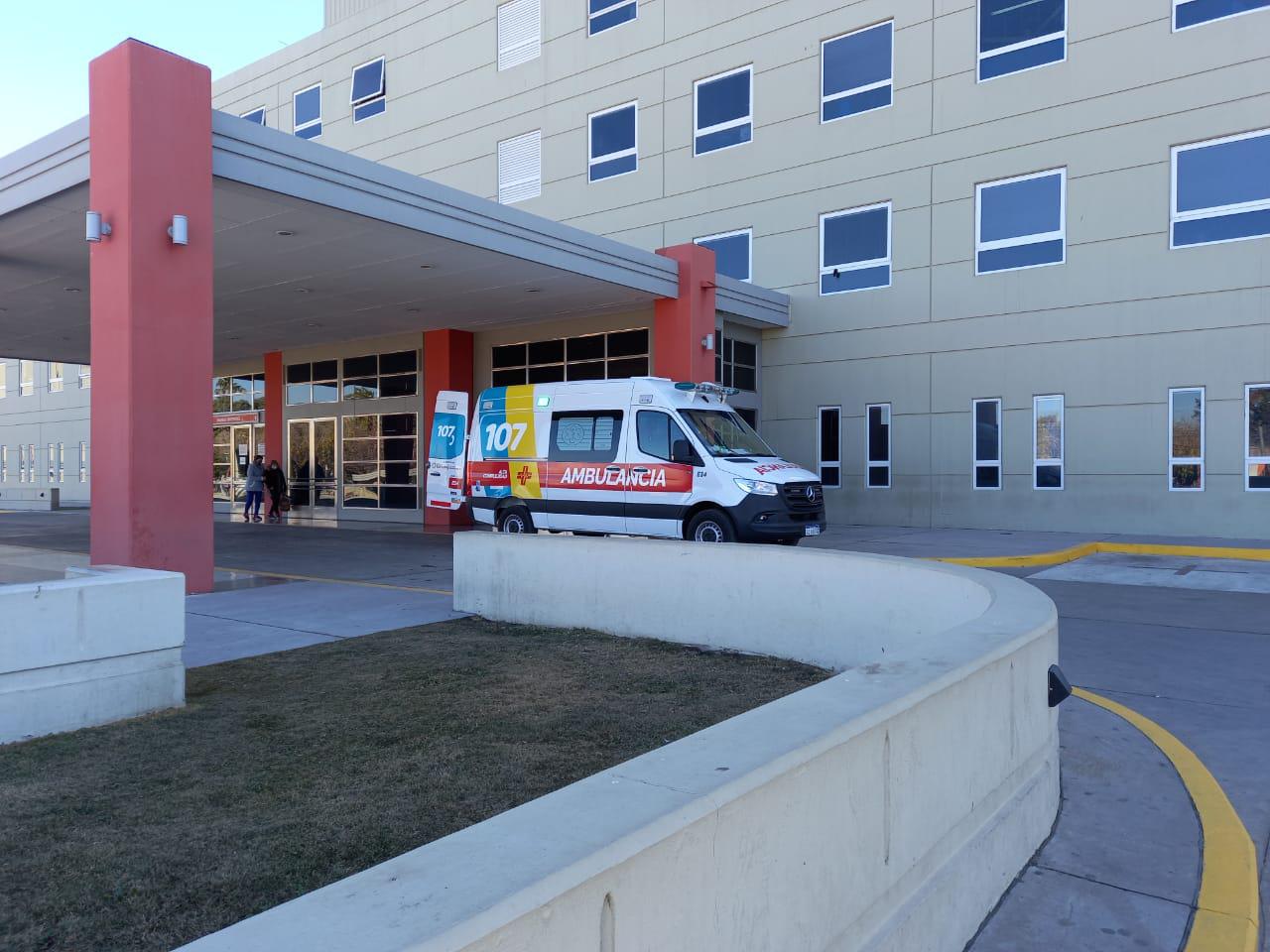 ambulancia-hospital-rawson-emergencia-accidente-2