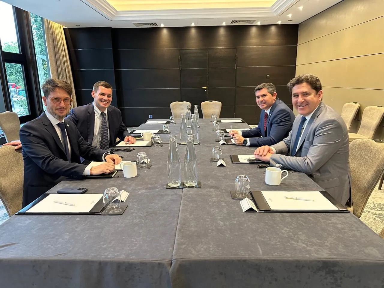 9ee2f6ea-6637-4827-a0d0-9f0df18015e9