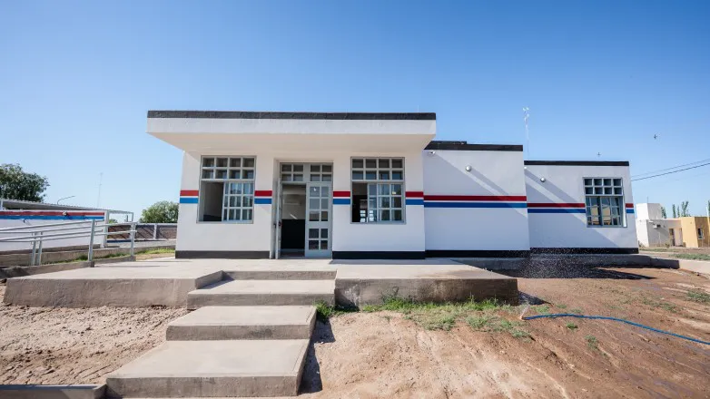 49a877a6267dc2d79fb56e94920368d7_L