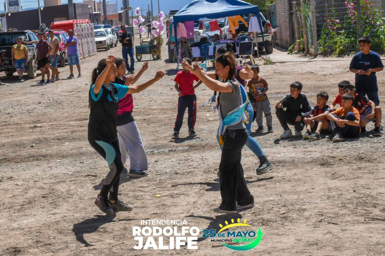 558971511_1217956723710852_4078123124261489060_n