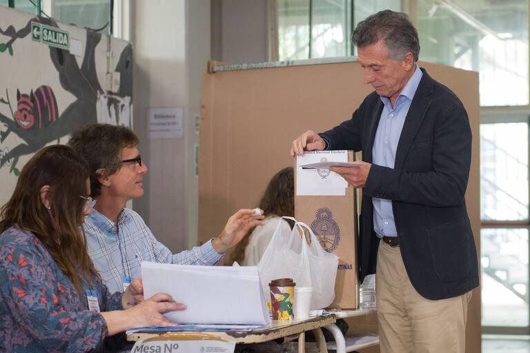 mauricio-macri-voto-en-la-escuela-lenguas-LGHPJNWQCVE5HFROR3NS3D6CVA