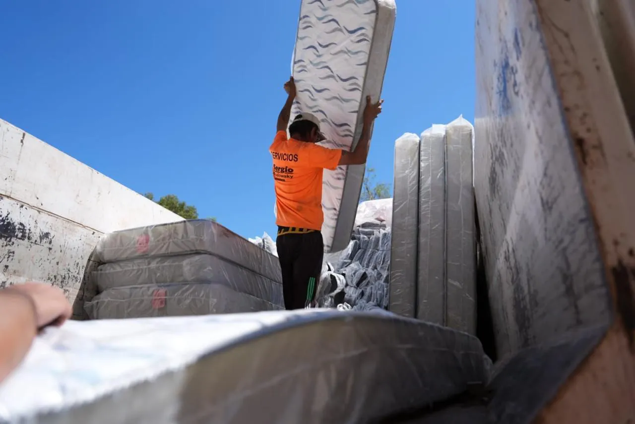 e5ab76fe-3d56-4559-8cce-ed37d60e2d41