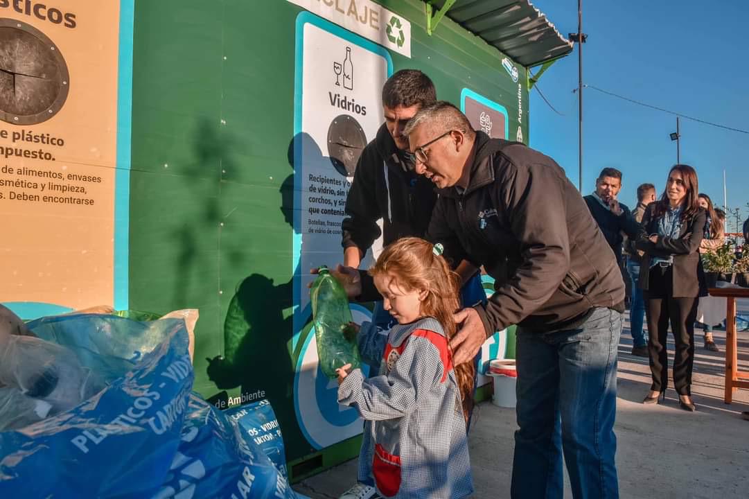 8eb59ce8-edbc-479f-b98d-ec5a1f2417bd