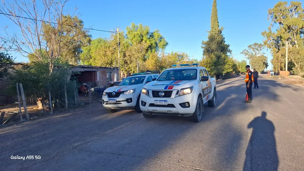 b63f935d-4ca3-4494-8360-63e90efd5033