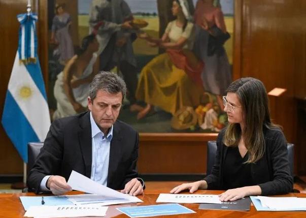 a7b709f873d0b90a83c435e0a5b6e3b2_XL