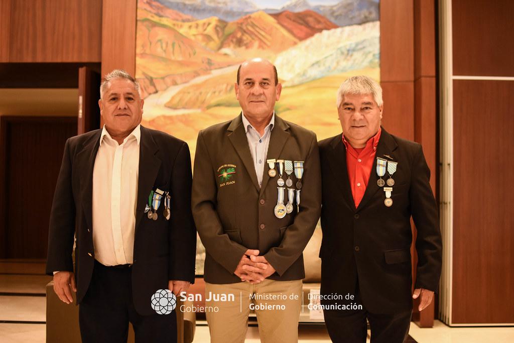 53694422445_2a18440762_b