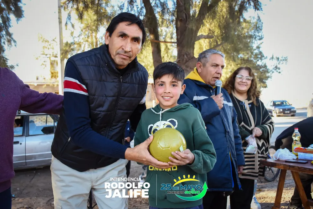 523453853_1152348770271648_4731395261667490818_n