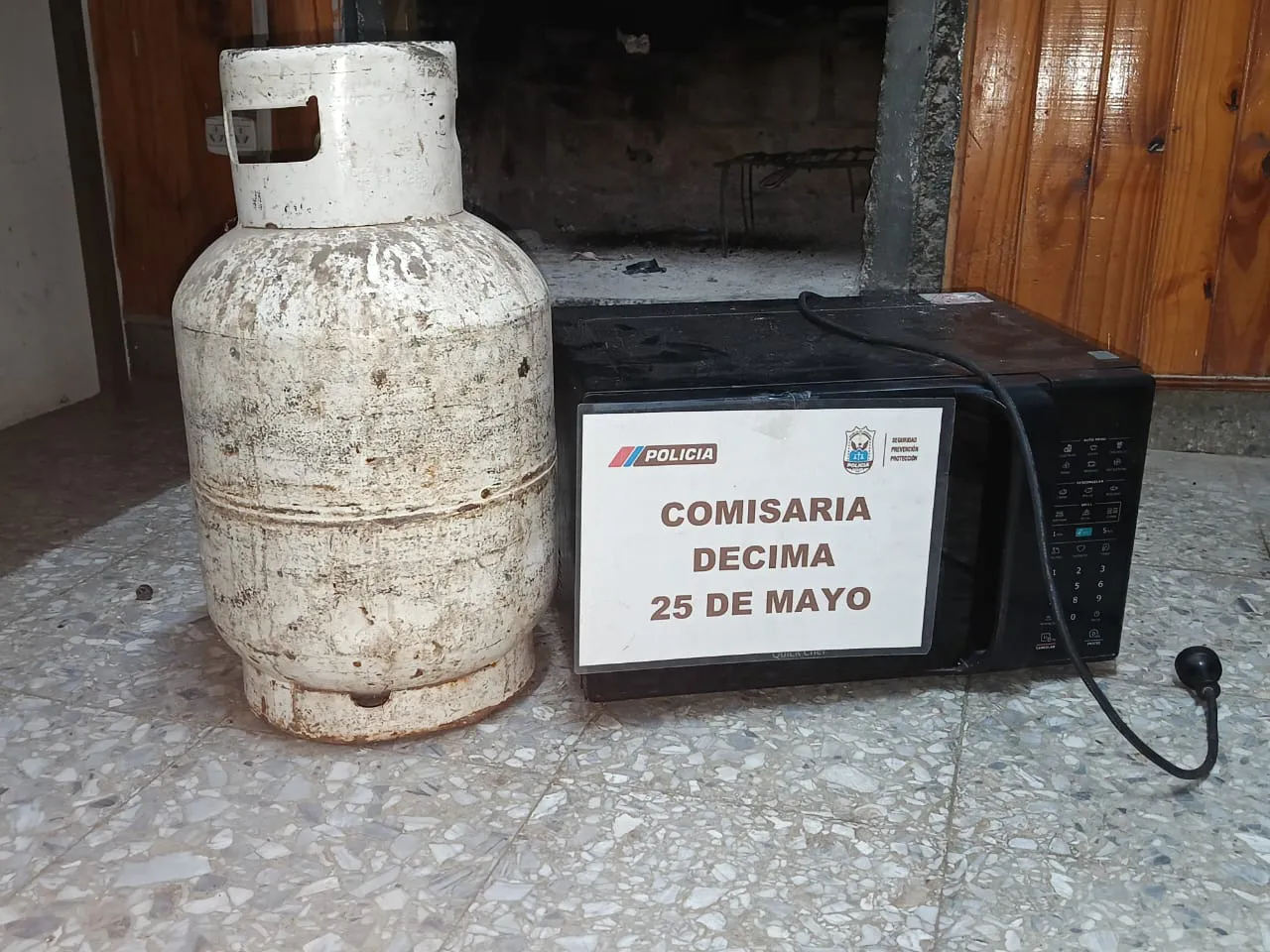 2b273363-327a-4900-ae07-879e908abb33