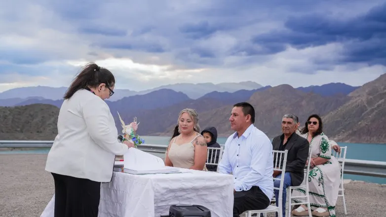 ca3f8f8bcc4248177db8d67e61b90abd_L (1)