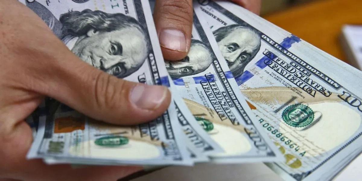 DOLAR
