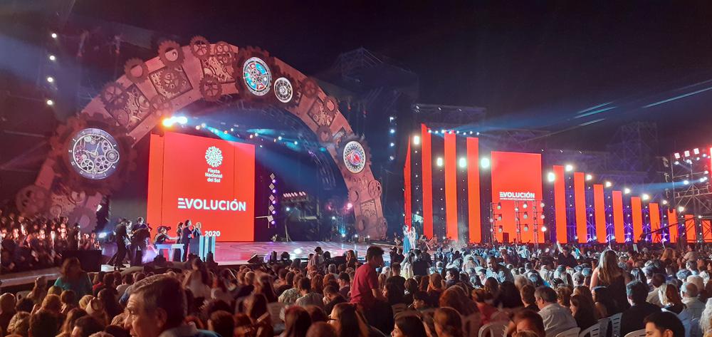 Escenario_San_Juan_de_la_Fiesta_Nacional_del_Sol_2020,_San_Juan_Argentina
