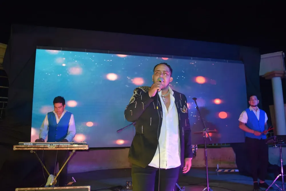 5bdaf328-a261-4f01-b67a-56cfe1b4ec1e